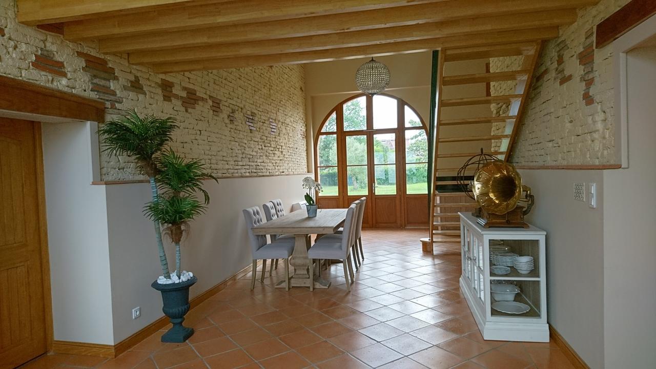 Le Clos Du Cedre Launac Eksteriør billede