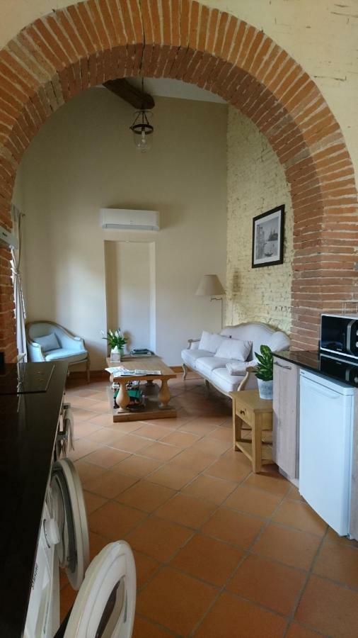 Le Clos Du Cedre Launac Eksteriør billede